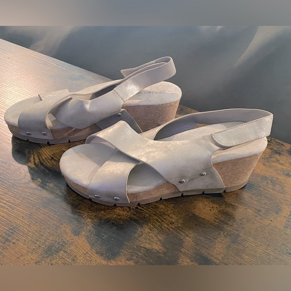 Indigo Ltd Irerose wedges size 9